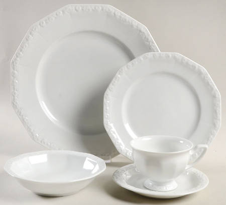 Maria White (12 Sided) 40 Piece Estate Set