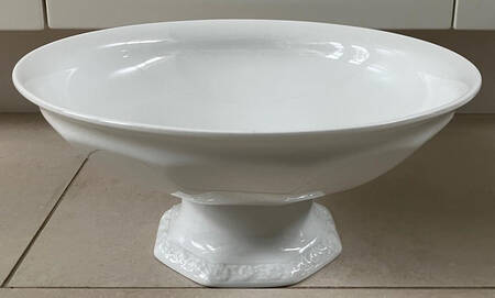 Maria White (12 Sided) Large Footed Fruit Bowl