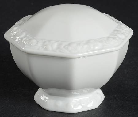 Maria White (12 Sided) Round Box & Lid