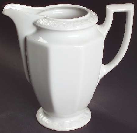 Maria White (12 Sided) 32 Oz Pitcher