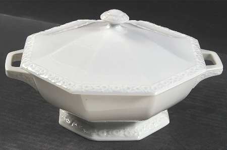 Maria White (12 Sided) Round Covered Vegetable