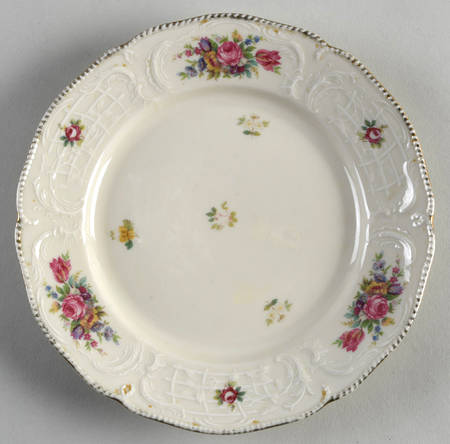 Minuet Cream (Sans Souci) Dessert/Pie Plate