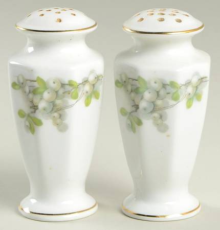 Mistletoe (Gold Trim) Salt & Pepper Set