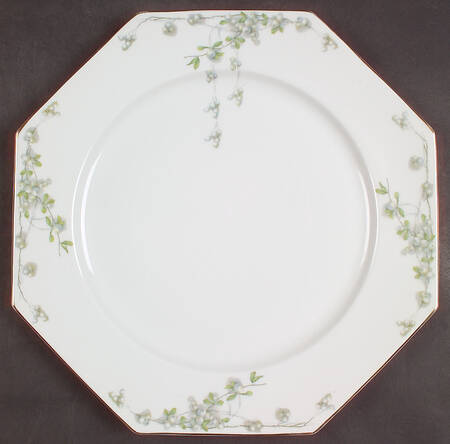 Mistletoe (Gold Trim) 12" Octagonal Chop Plate