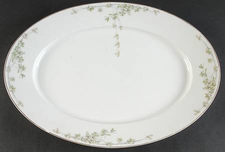 Mistletoe (Gold Trim) 17" Oval Serving Platter