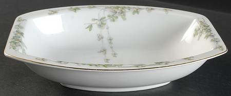 Mistletoe (Gold Trim) 10" Oval Vegetable Bowl
