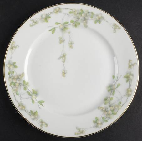 Mistletoe (Gold Trim) Salad Plate