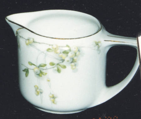 Mistletoe (Gold Trim) Creamer