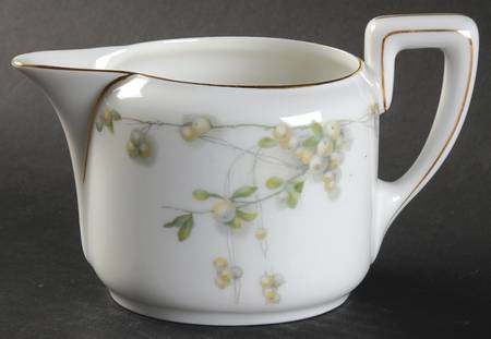Mistletoe (Gold Trim) Creamer