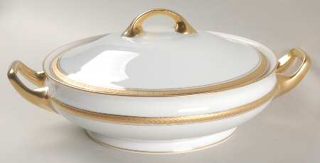 Monacco White Round Covered Vegetable