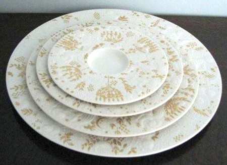 Monogramstanos Luncheon Plate