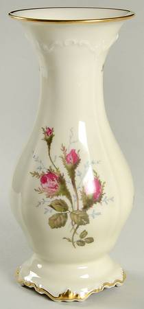 Moss Rose (Pompadour, Ivory Body, Off Center) 9" Vase