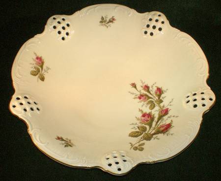 Moss Rose (Pompadour, Ivory Body, Off Center) Pierced Bon Bon