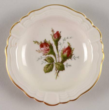 Moss Rose (Pompadour, Ivory Body, Off Center) 4" Ashtray