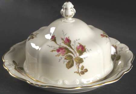 Moss Rose (Pompadour, Ivory Body, Off Center) Round Covered Butter