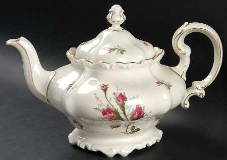 Moss Rose (Pompadour, Ivory Body, Off Center) Small Teapot & Lid
