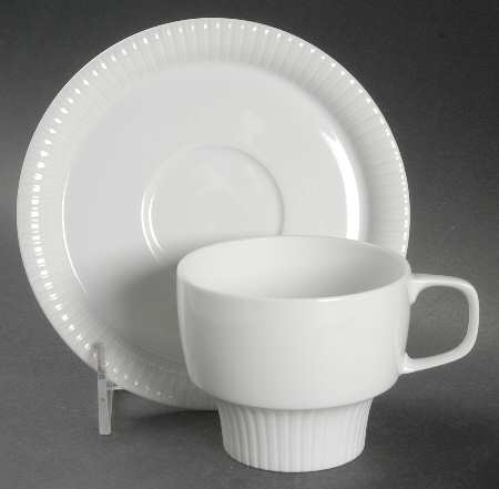 Modulation White Flat Cup & Saucer Set