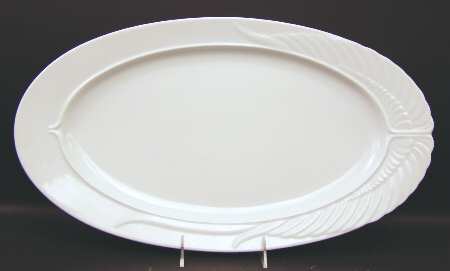 Mythos 19" Oval Serving Platter