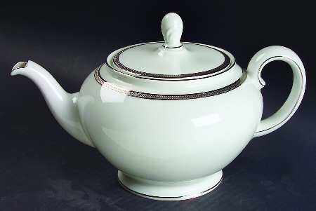Nobility Teapot & Lid