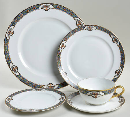 Old Virginia 40 Piece Estate Set