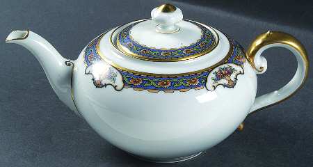 Old Virginia Teapot & Lid