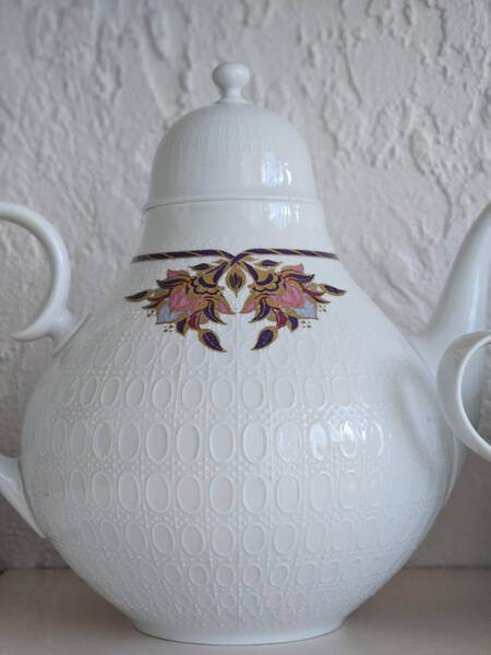 Orchid (Romance) Teapot & Lid