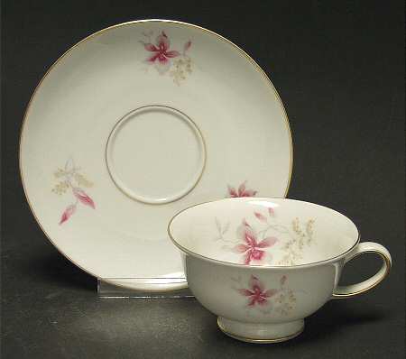Orchid (Aida, White) Footed Cup & Saucer Set