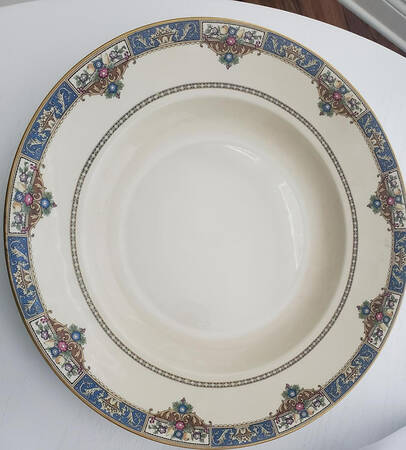 Parsival Chop Plate (Round Platter)