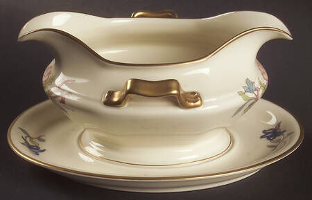 Persiana Gravy Boat with Attached Underplate