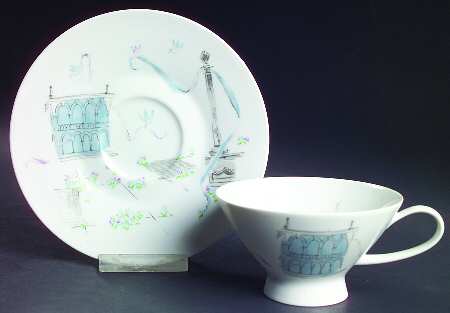 Plaza Footed Cup & Saucer Set