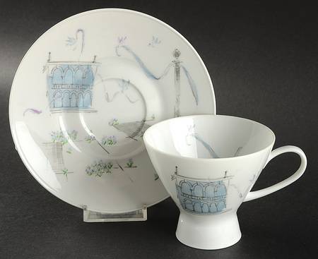 Plaza Footed Cup & Saucer Set