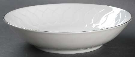 Platinum Band (Lotus Shape) Coupe Soup Bowl