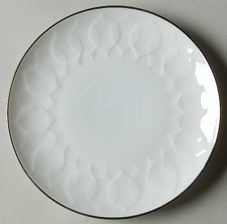 Platinum Band (Lotus Shape) Coupe Bread & Butter Plate