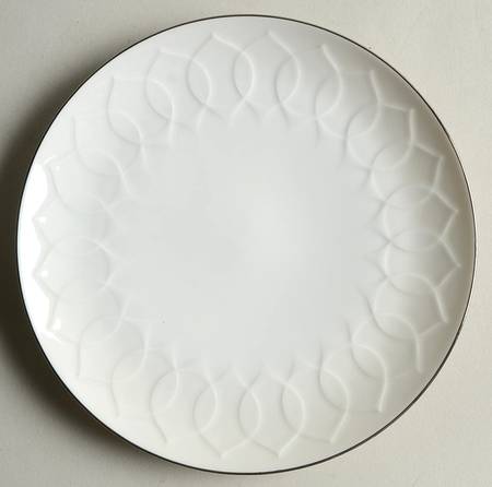 Platinum Band (Lotus Shape) Coupe Bread & Butter Plate