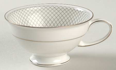 Platinum Grail Footed Demitasse Cup