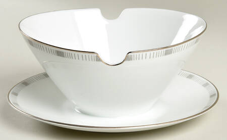 Platinum Lines Gravy Boat with Attached Underplate