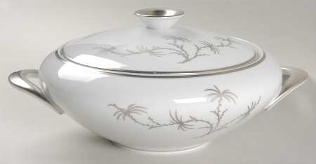 Platinum Palm Round Covered Vegetable