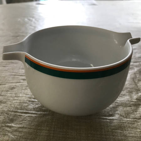 Plural Gravy Boat No Lid