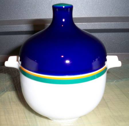Plural Gravy Boat & Lid