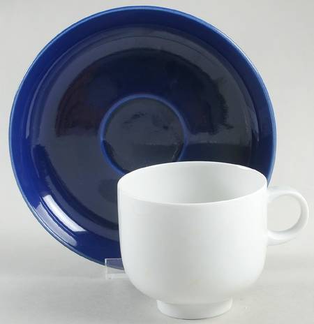 Plus White Flat Cup & Saucer Set