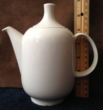 Plus White Mini Coffee Pot & Lid