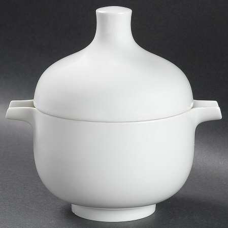 Plus White Gravy Boat & Lid