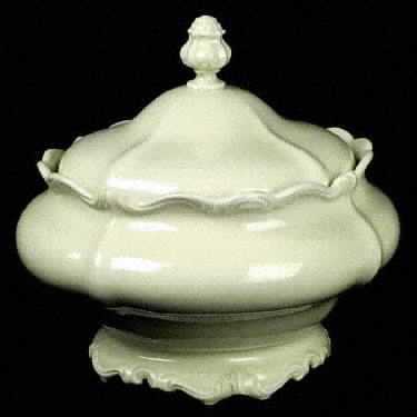 Pompadour Cream Round Covered Vegetable
