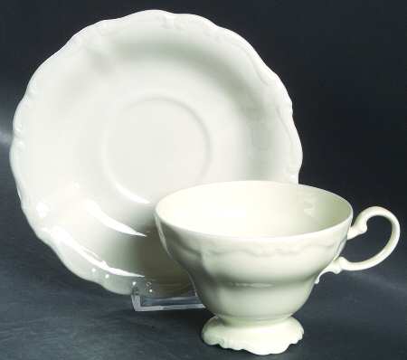 Pompadour Cream Footed Cup & Saucer Set