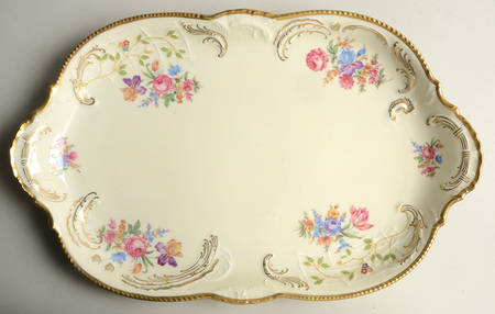 Pompadour (Sanssouci Shape) 15" Oval Serving Platter