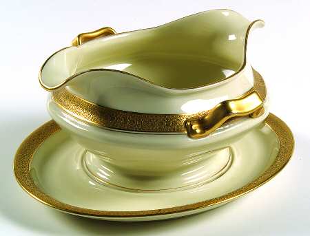 Premier Gravy Boat with Attached Underplate