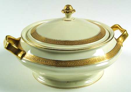 Premier Round Covered Vegetable