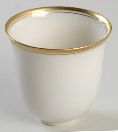 Princess Gold (White Body) Decoration #86 Bell Shape Demitasse Liner
