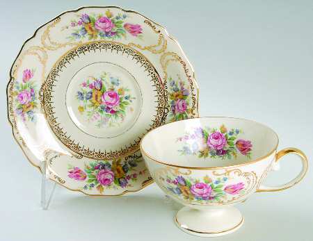 Queen's Bouquet Footed Cup & Saucer Set