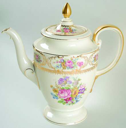 Queen's Bouquet Coffee Pot & Lid